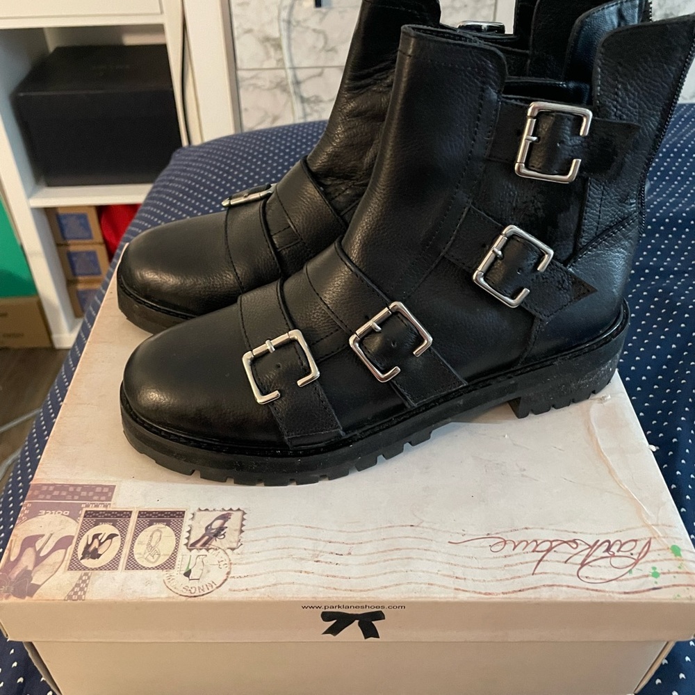 Park lane chunky buckle flat boots